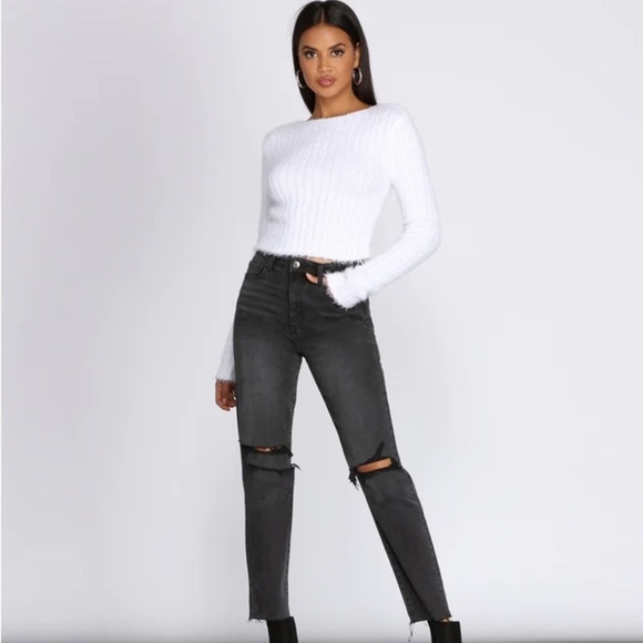 Windsor White Fuzzy Cropped Pull Over Sweater - Picture 3 of 7